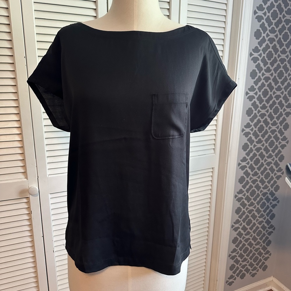 Black dressy t